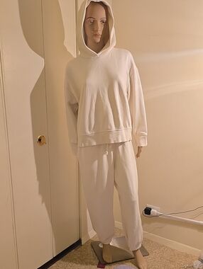 Brand New ZARA SWEATPANT SET